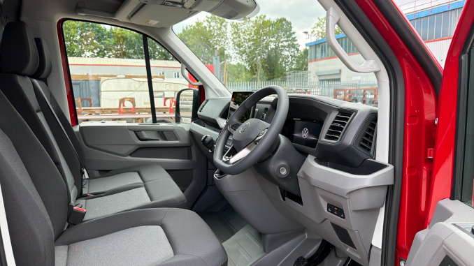 Volkswagen Crafter Cr35 Mwb Diesel Fwd 2.0 TDI 140PS Commerce Plus High Roof Van - Image 6